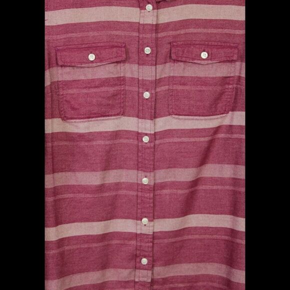 J CREW BUTTON POCKET FRONT LONG SLEEVE WOMENS SIZE SMALL RASPBERRY STRIPE NWT - Picture 3 of 8